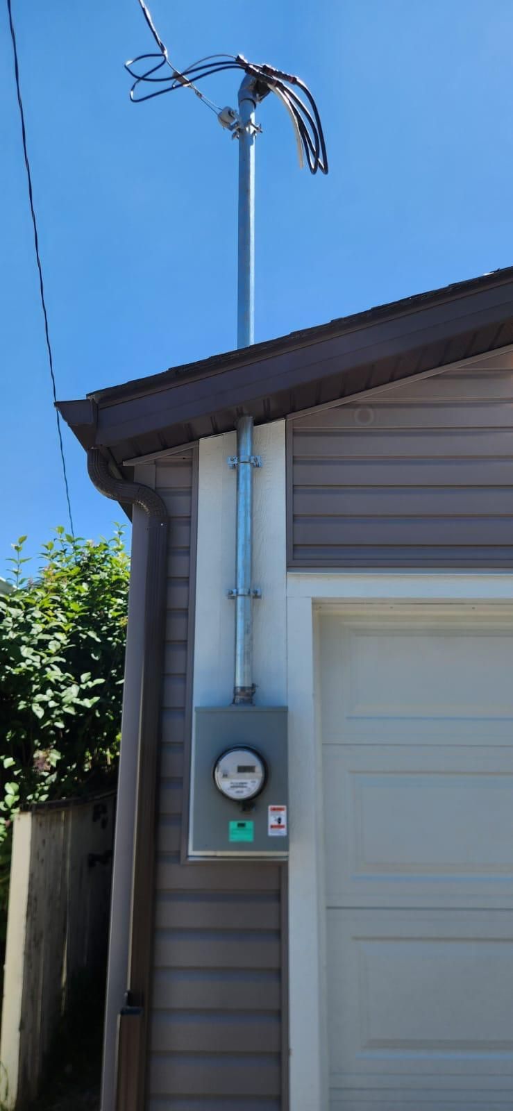 200 amp overhead electrical service upgrade in Edmonton