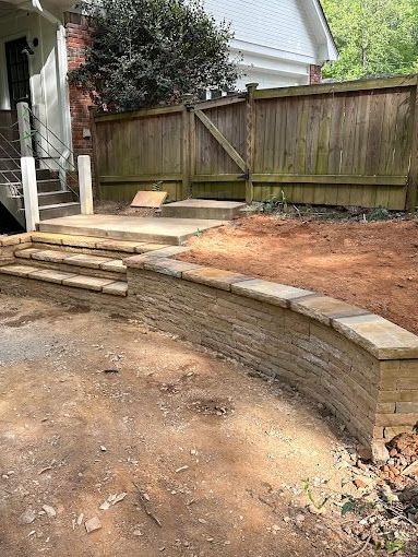 Hardscapes: Steps and retaining wall