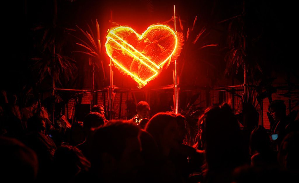 Comemore o Reveillon com a HeavyLove
