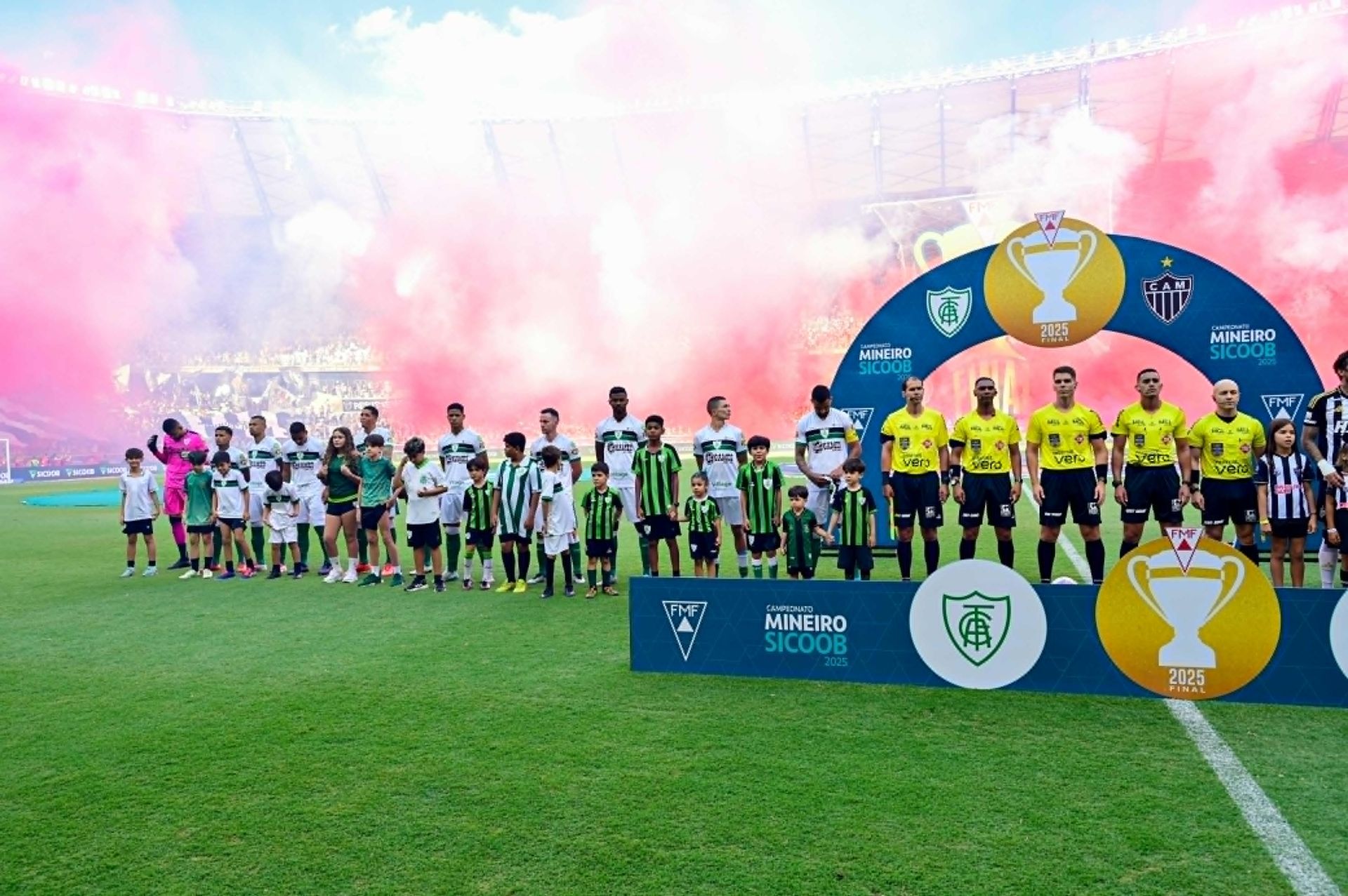 Am&eacute;rica perde primeiro jogo na final do Mineiro