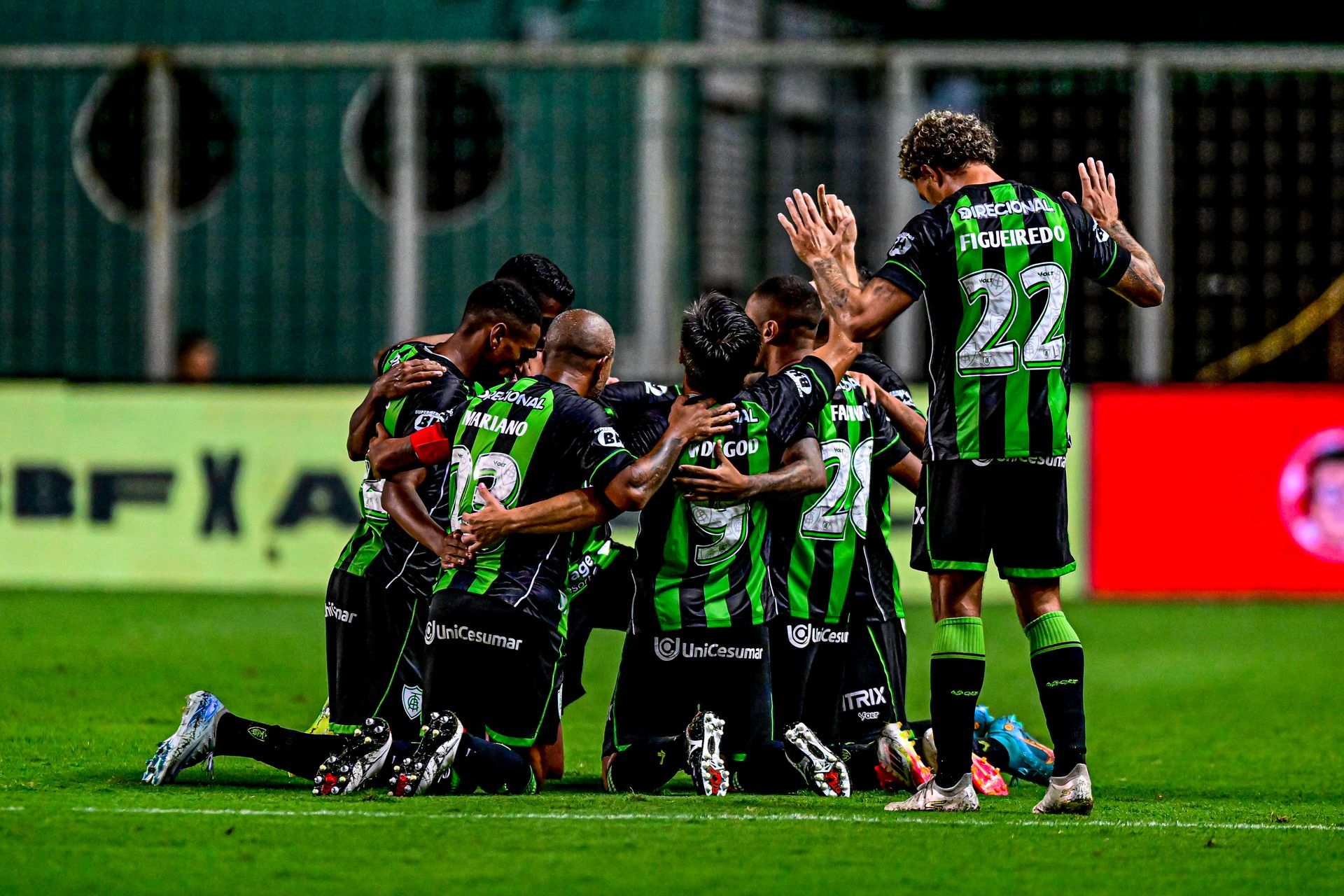 Dominante, América vence o Amazonas na Arena Independência