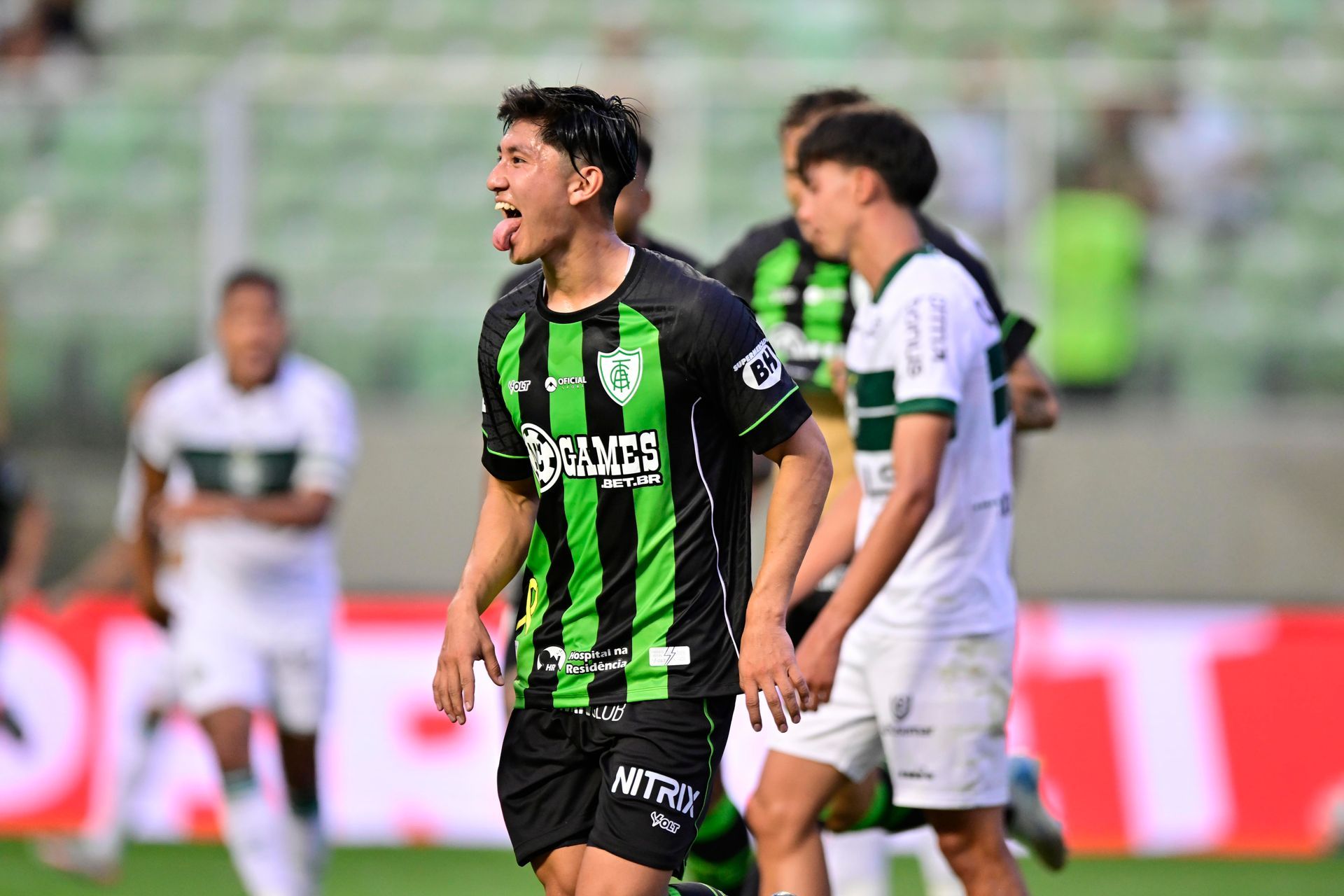 AM&Eacute;RICA VENCE CORITIBA NO INDEPA