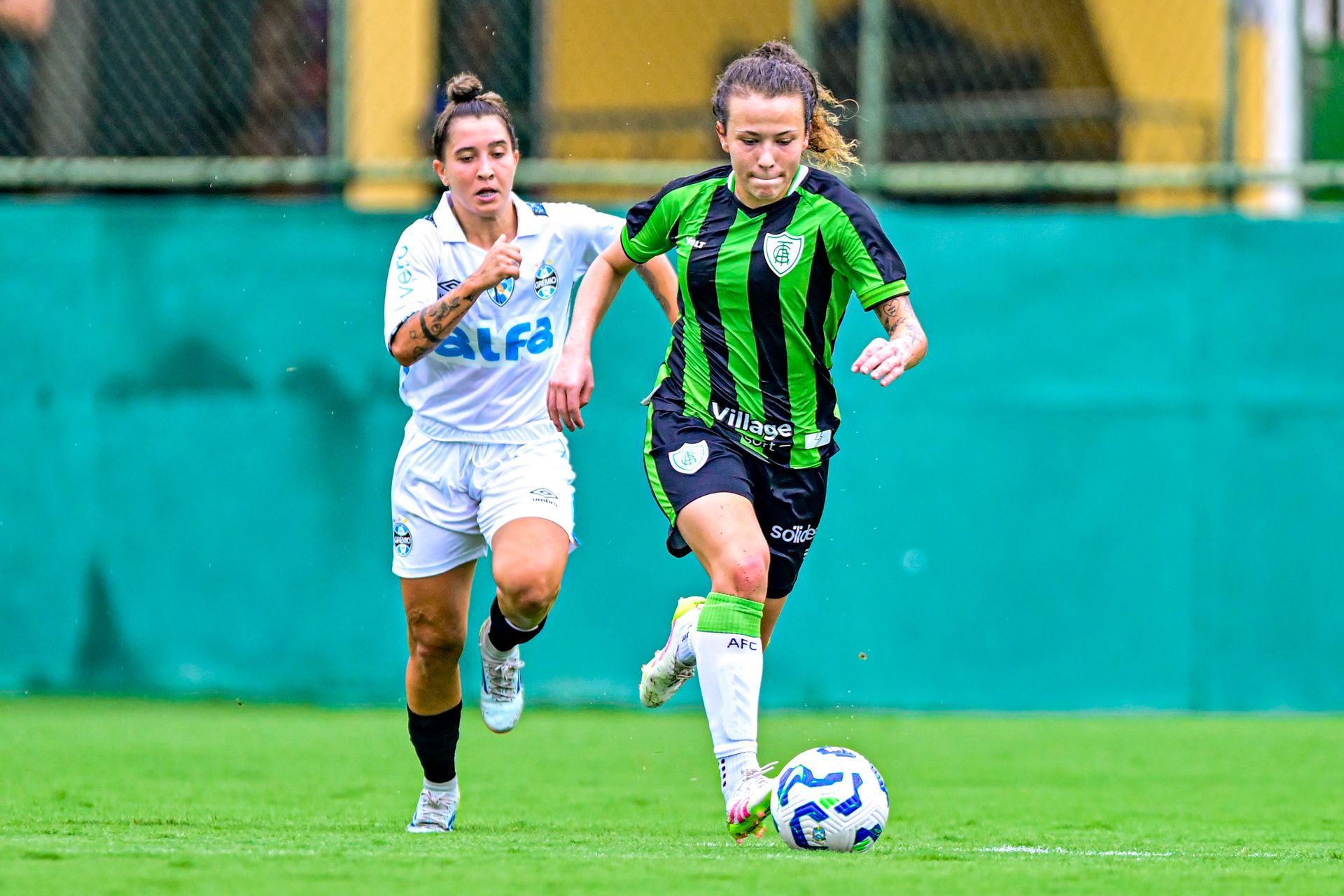 Spartanas empatam com Gr&ecirc;mio