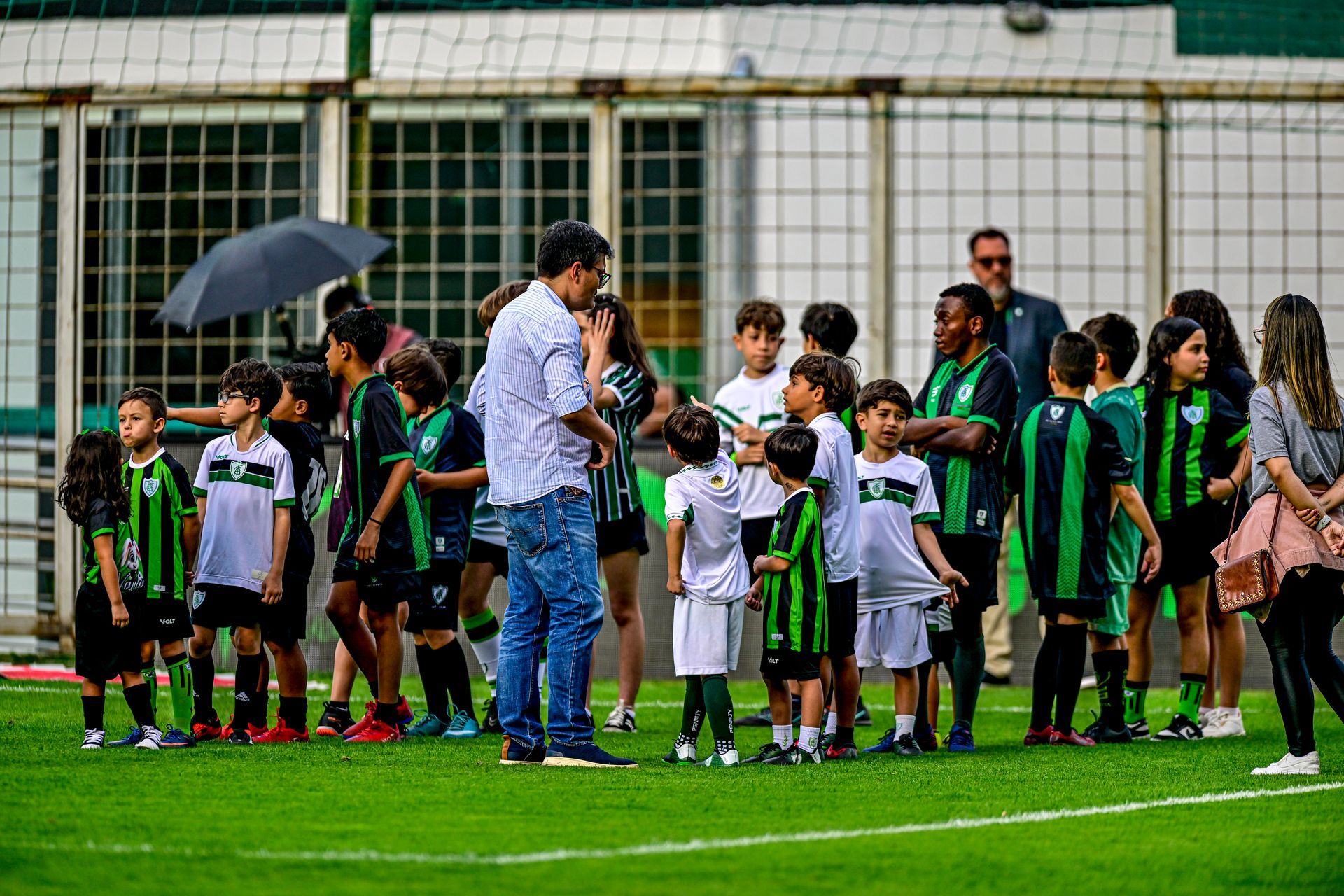 Público infantil: América realiza ações pensando no futuro de sua torcida e preservação de legado