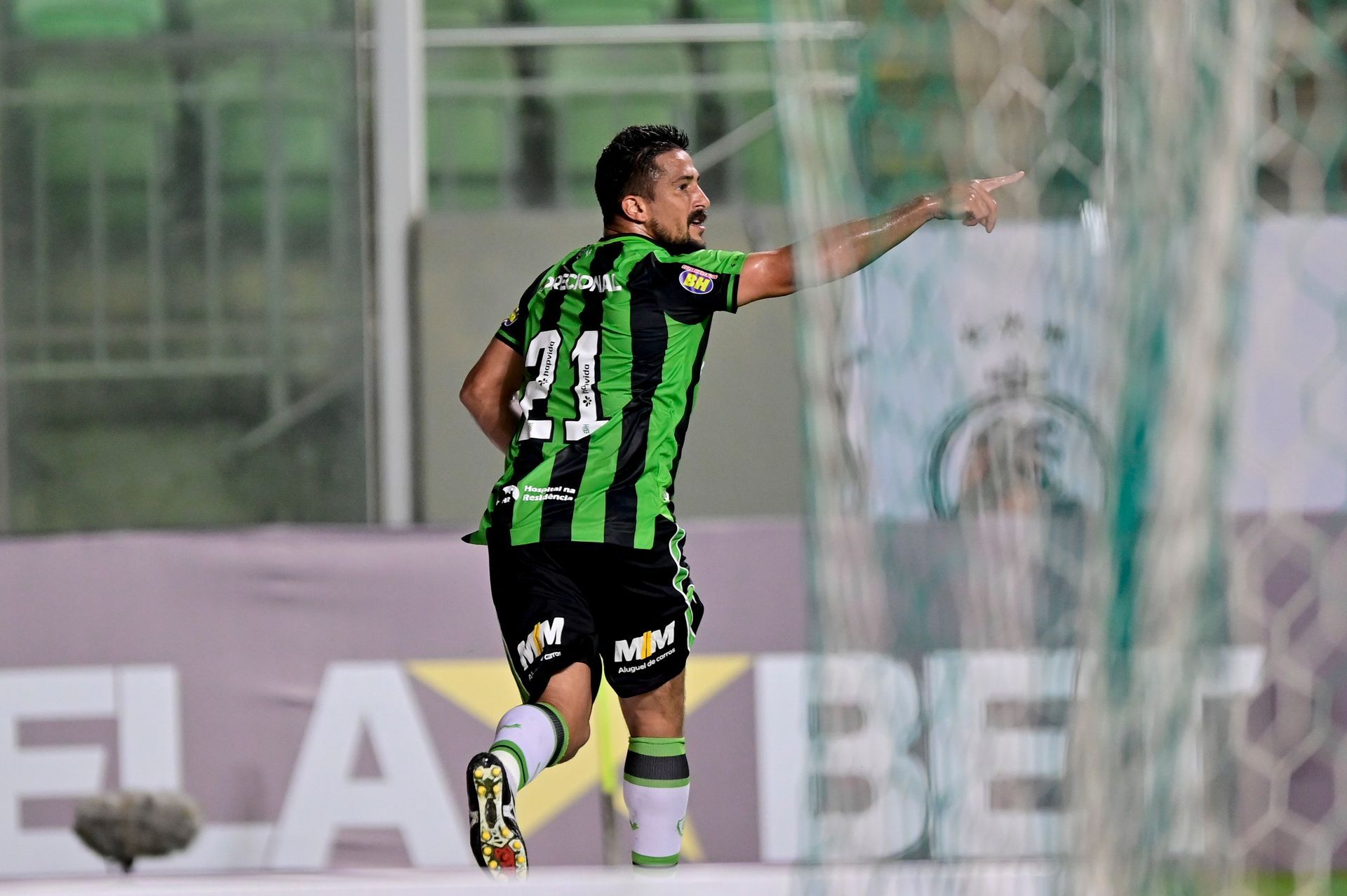No reencontro com a Na&ccedil;&atilde;o Americana, Coelho vence o Villa Nova com autoridade