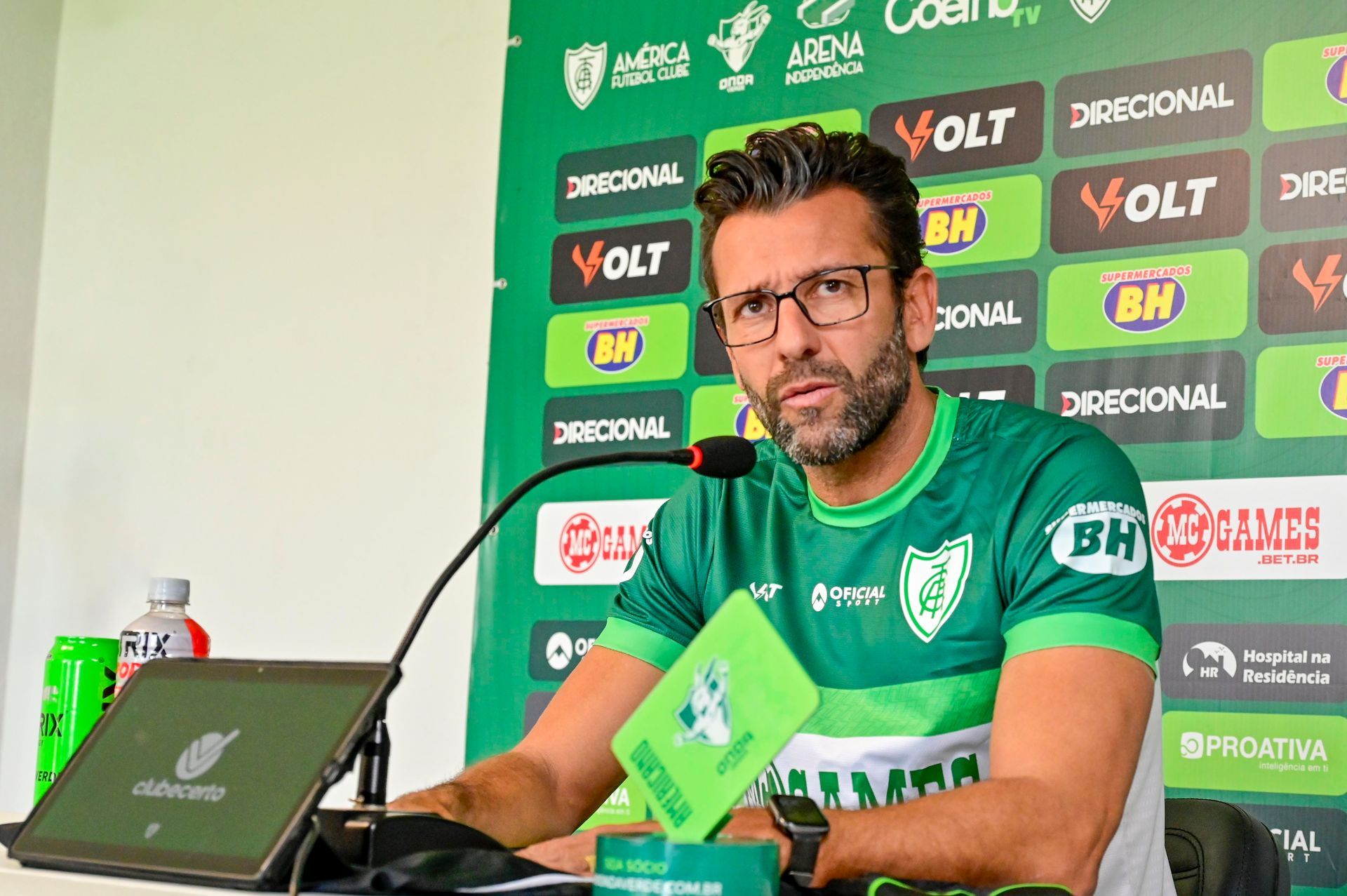 Alberto Valentim &eacute; apresentado no CT Lanna Drumond e mira recupera&ccedil;&atilde;o no Brasileiro