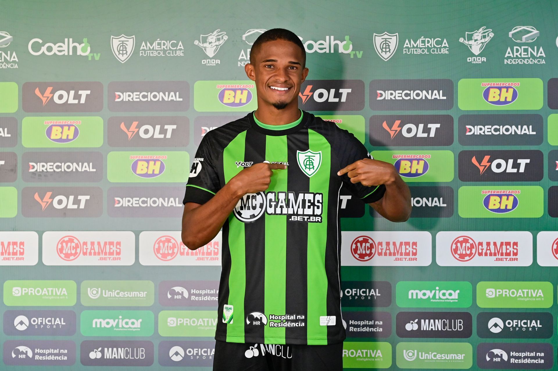 David da Hora &eacute; apresentado e vira op&ccedil;&atilde;o de velocidade para Alberto Valentim