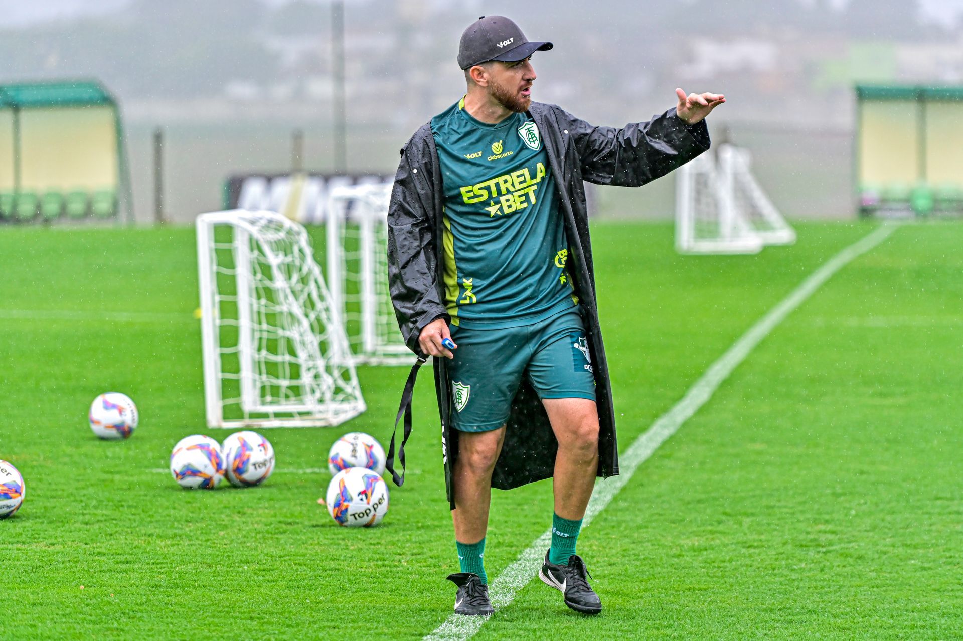 ELENCO DO AM&Eacute;RICA SE REAPRESENTA NO CT LANNA DRUMOND PARA IN&Iacute;CIO DA PR&Eacute; TEMPORADA DE 2025