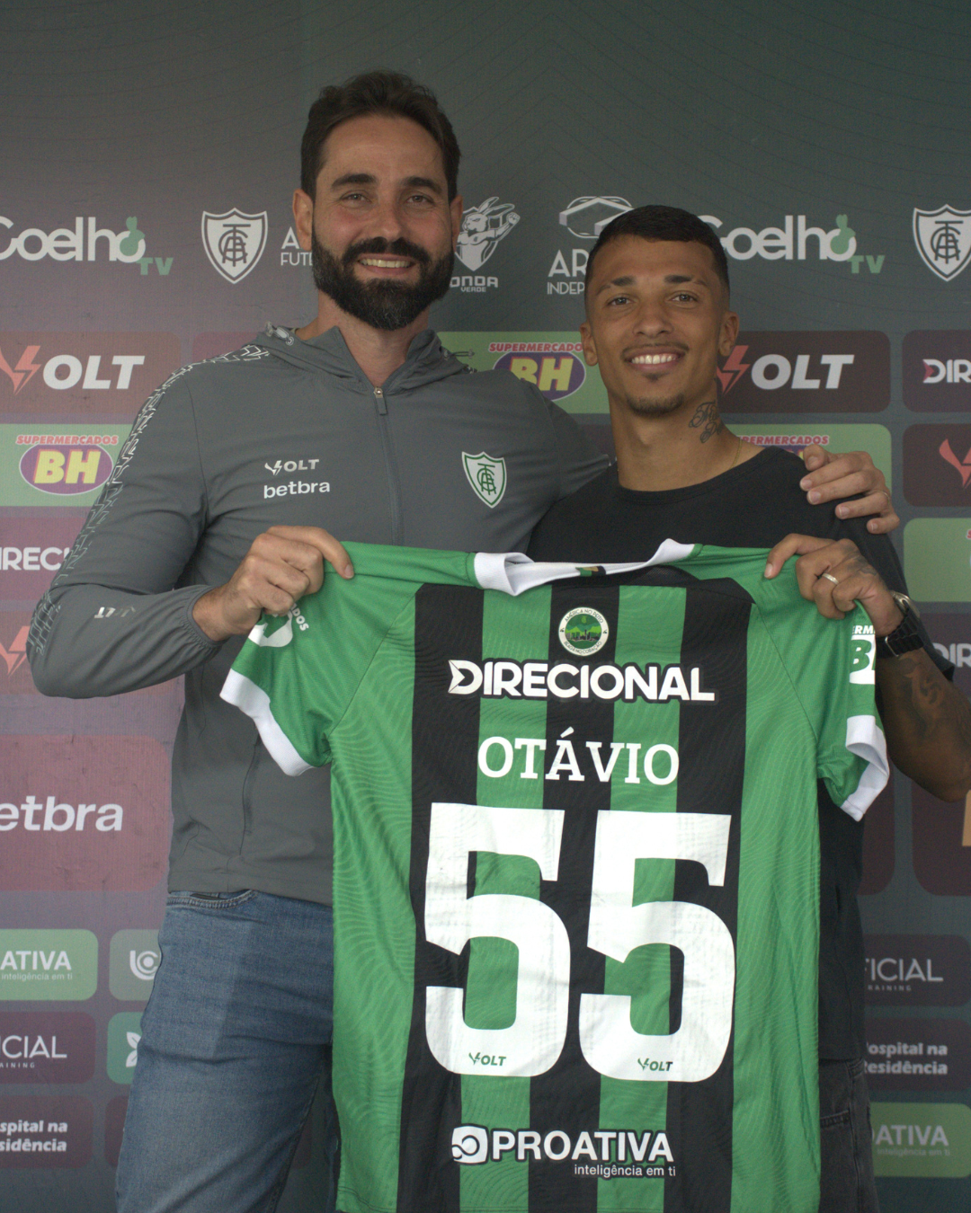 Am&eacute;rica estende contrato do volante Ot&aacute;vio at&eacute; 2027