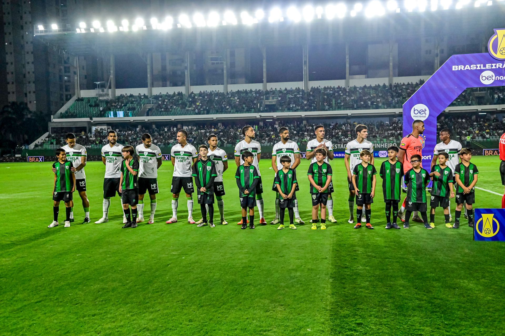 Fora de casa, Am&eacute;rica &eacute; superado pelo Goi&aacute;s