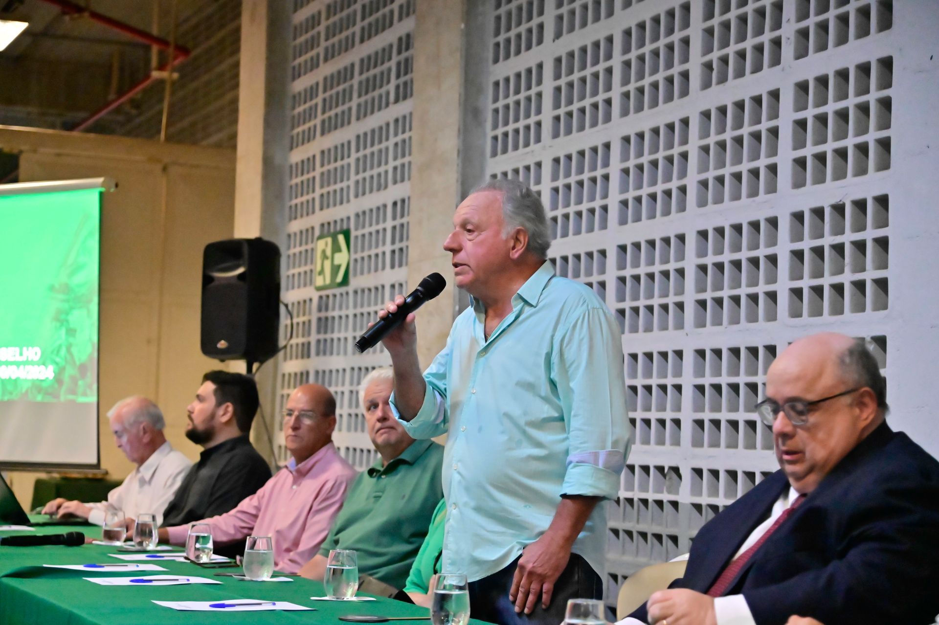 Conselho Deliberativo do América aprova contas de 2023 e apresenta previsão de gastos para temporada de 2024