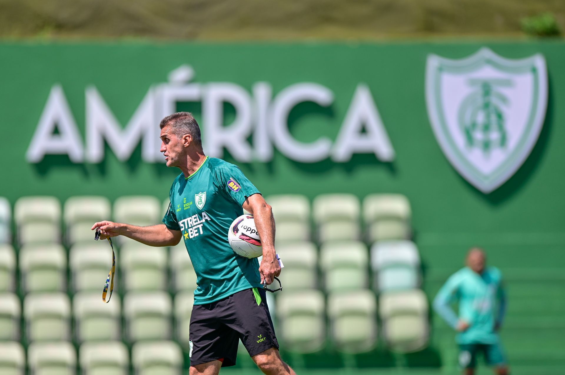 América segue preparando firme para o próximo jogo