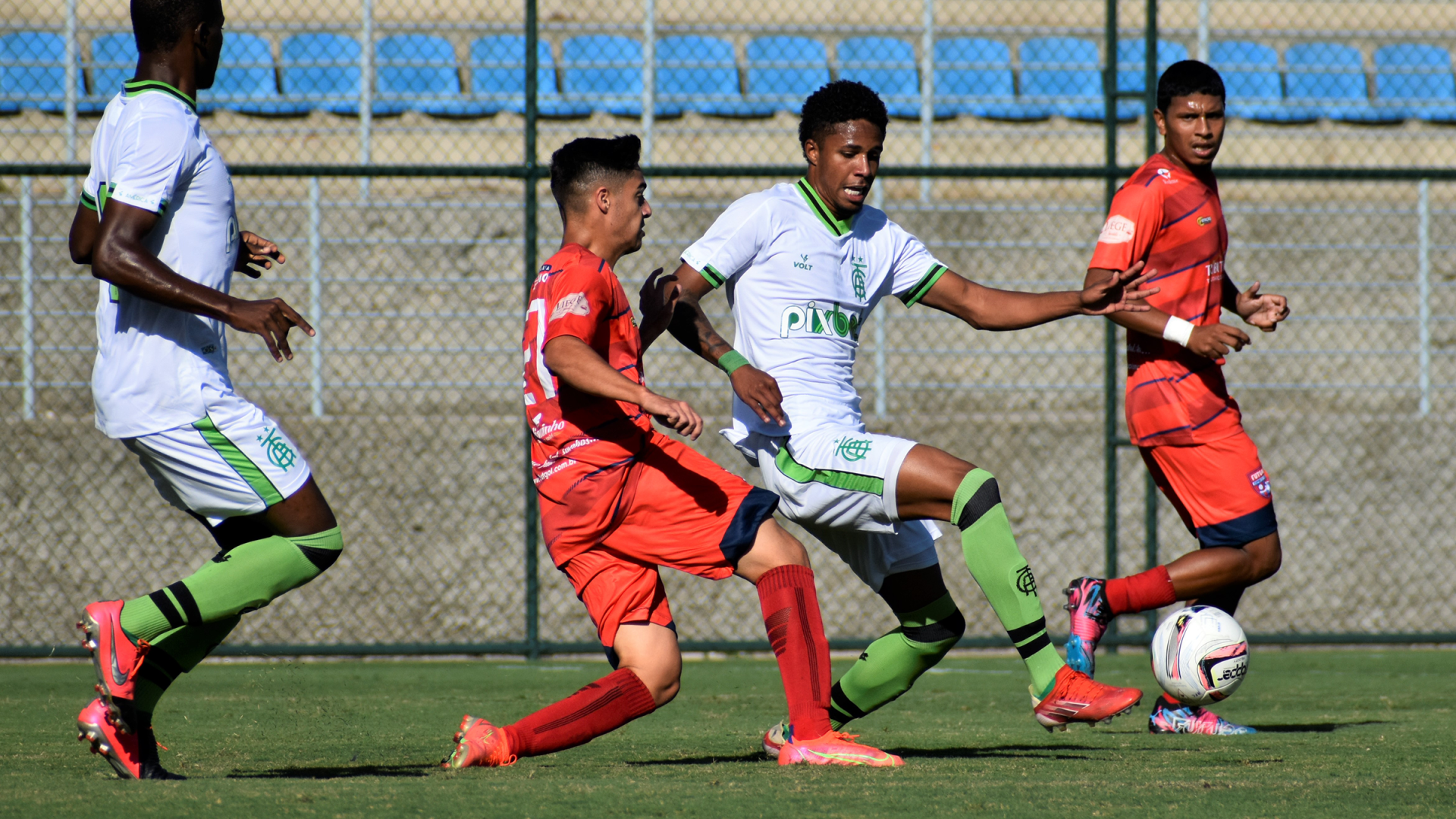 Coelh&atilde;ozinho Sub-20 empata pelo Campeonato Mineiro