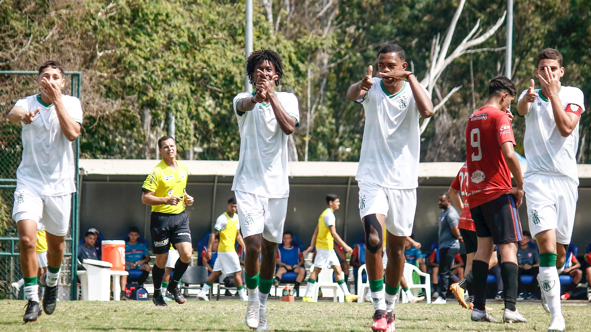 Goleada do Coelh&atilde;ozinho SUB-17 no Campeonato Mineiro