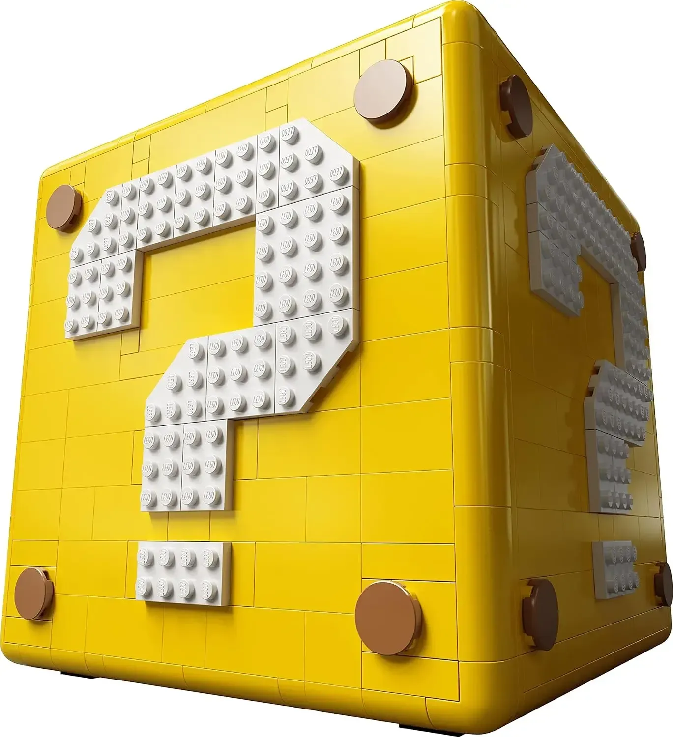 Bloc LEGO Super Mario jaune avec un point d'interrogation blanc.