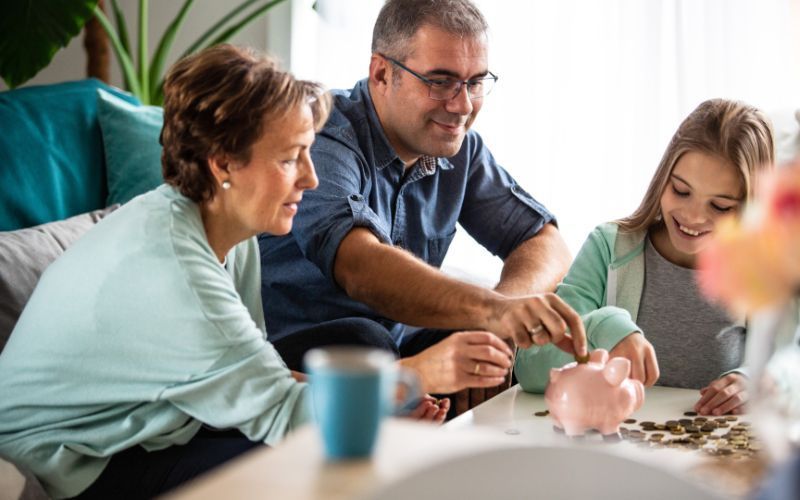 How to save money better and increase your savings account