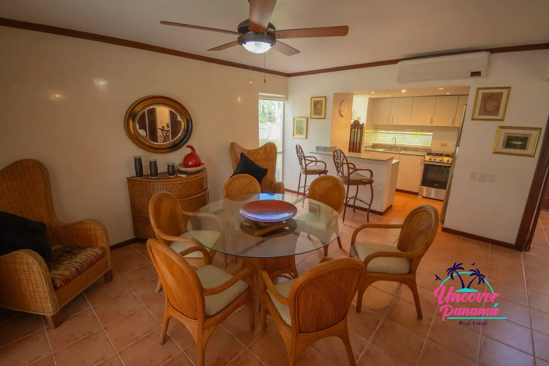 Photo gallery showing the different areas of a luxury 4 bedroom townhouse with 254 m² near Farallón Beach in Costa Blanca Golf & Villas, Panama.
