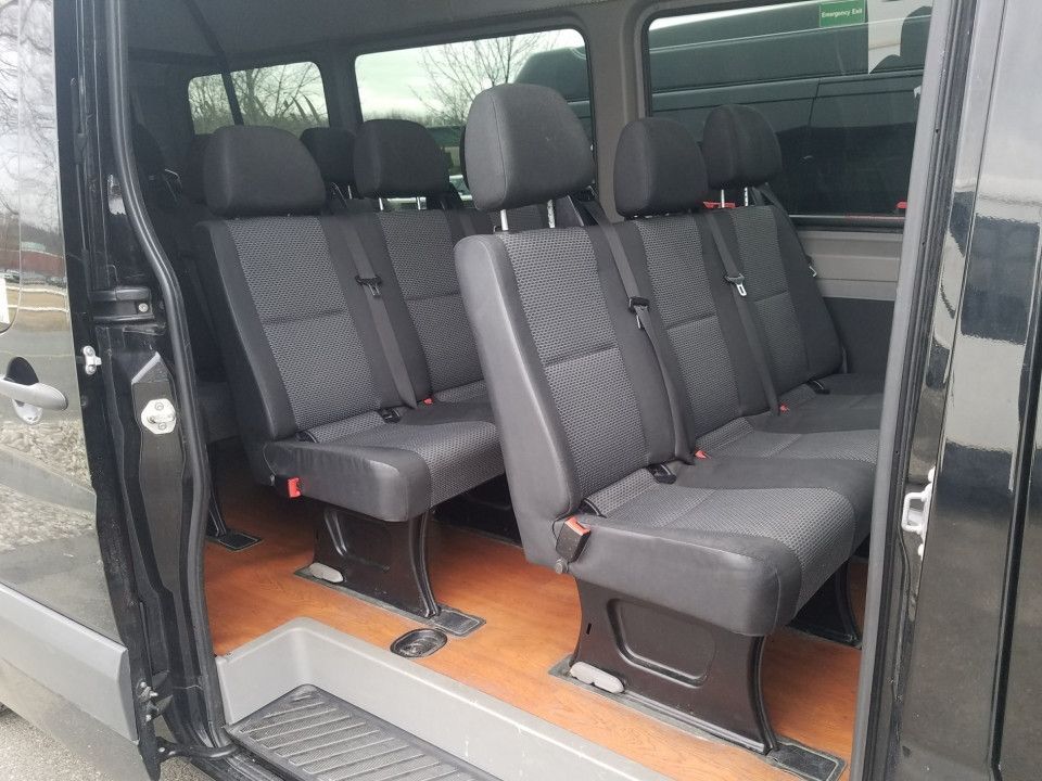 Nomal 10 Seater Van Nomal 10 Seater Van