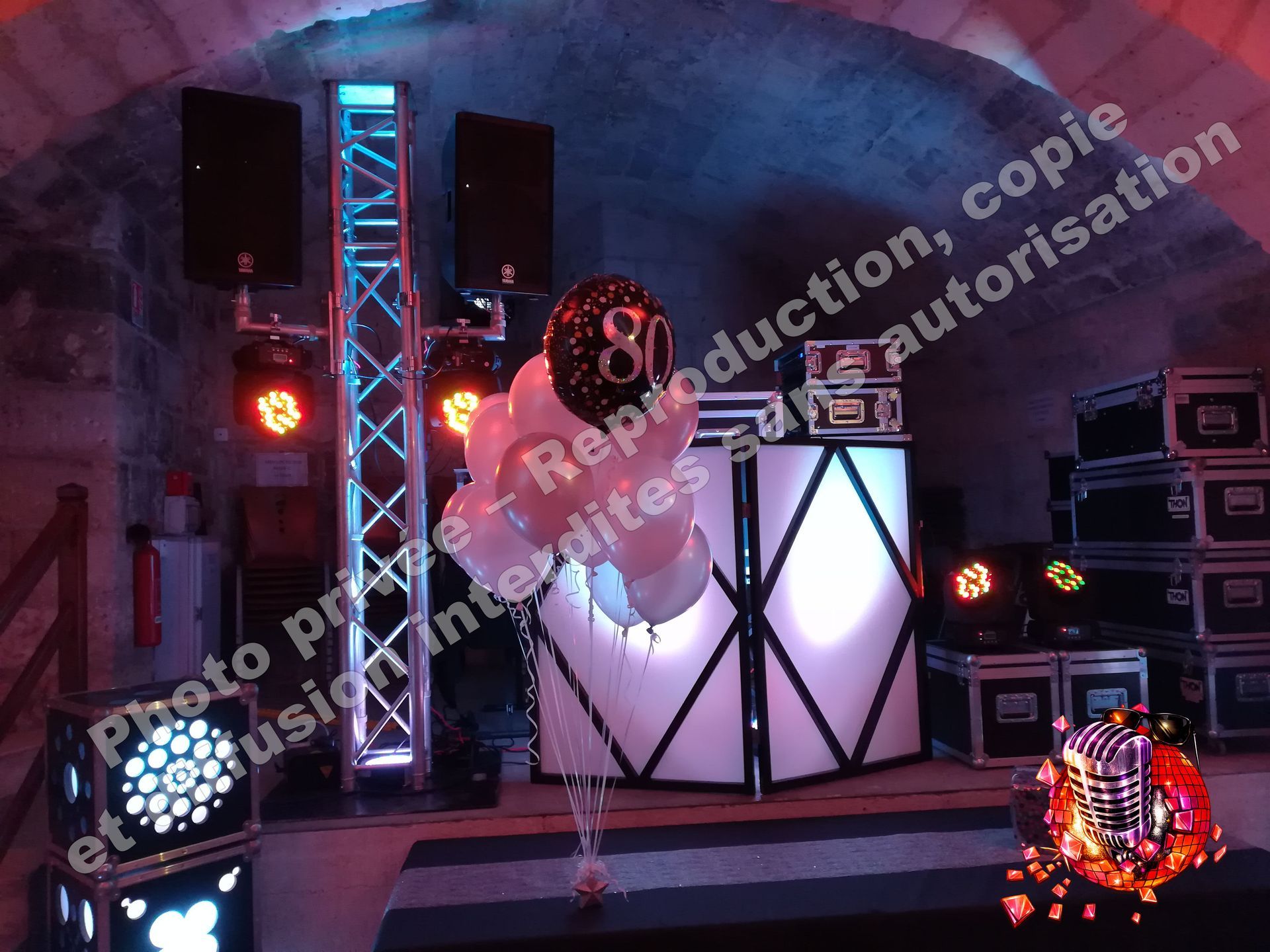 berzy le sec salle du chateau gothique soirée mariage anniversaire
eclairage led decoratif jean eric dj animation
