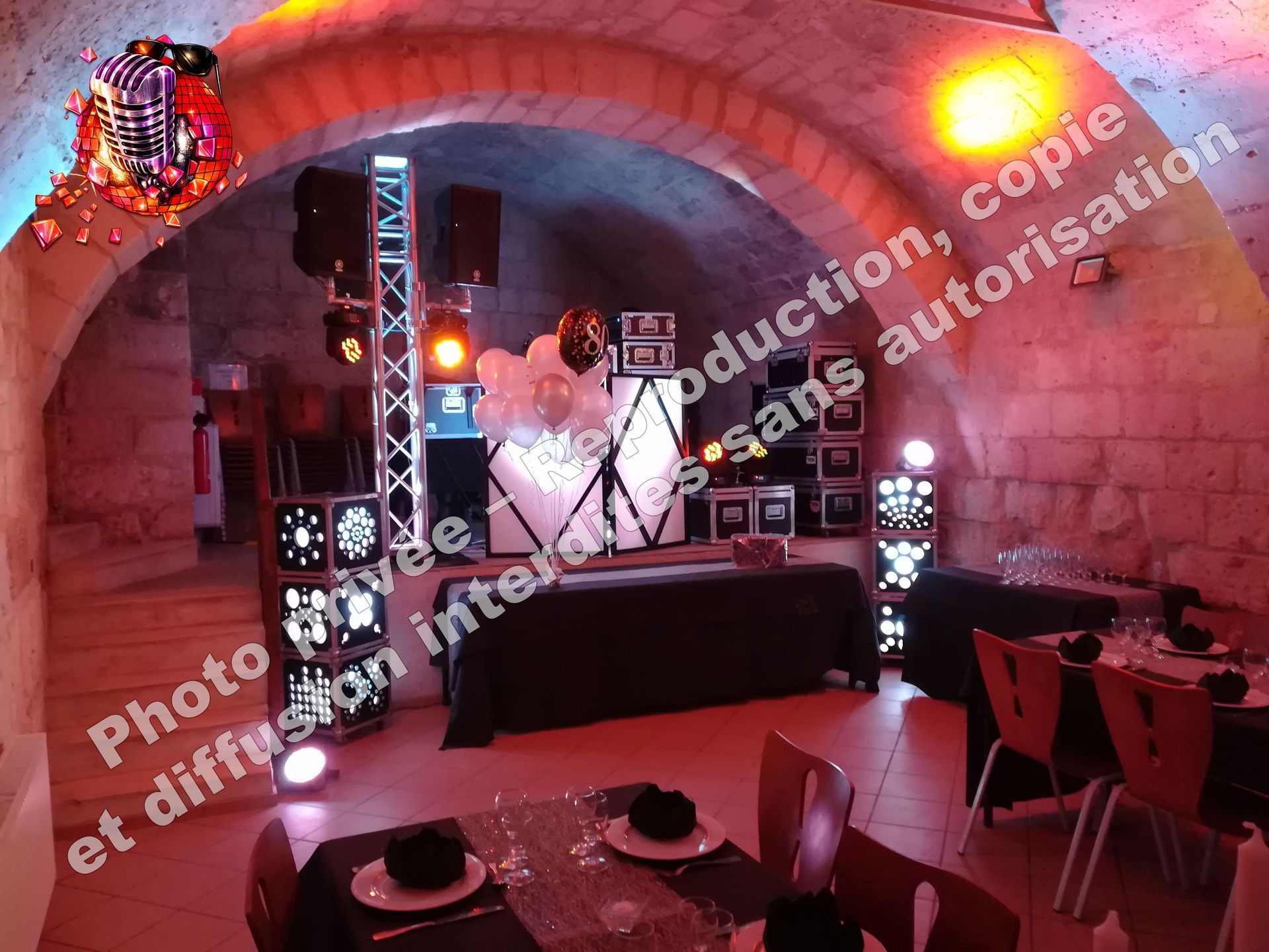 berzy le sec salle du chateau gothique soirée mariage anniversaire
eclairage led decoratif jean eric dj animation
