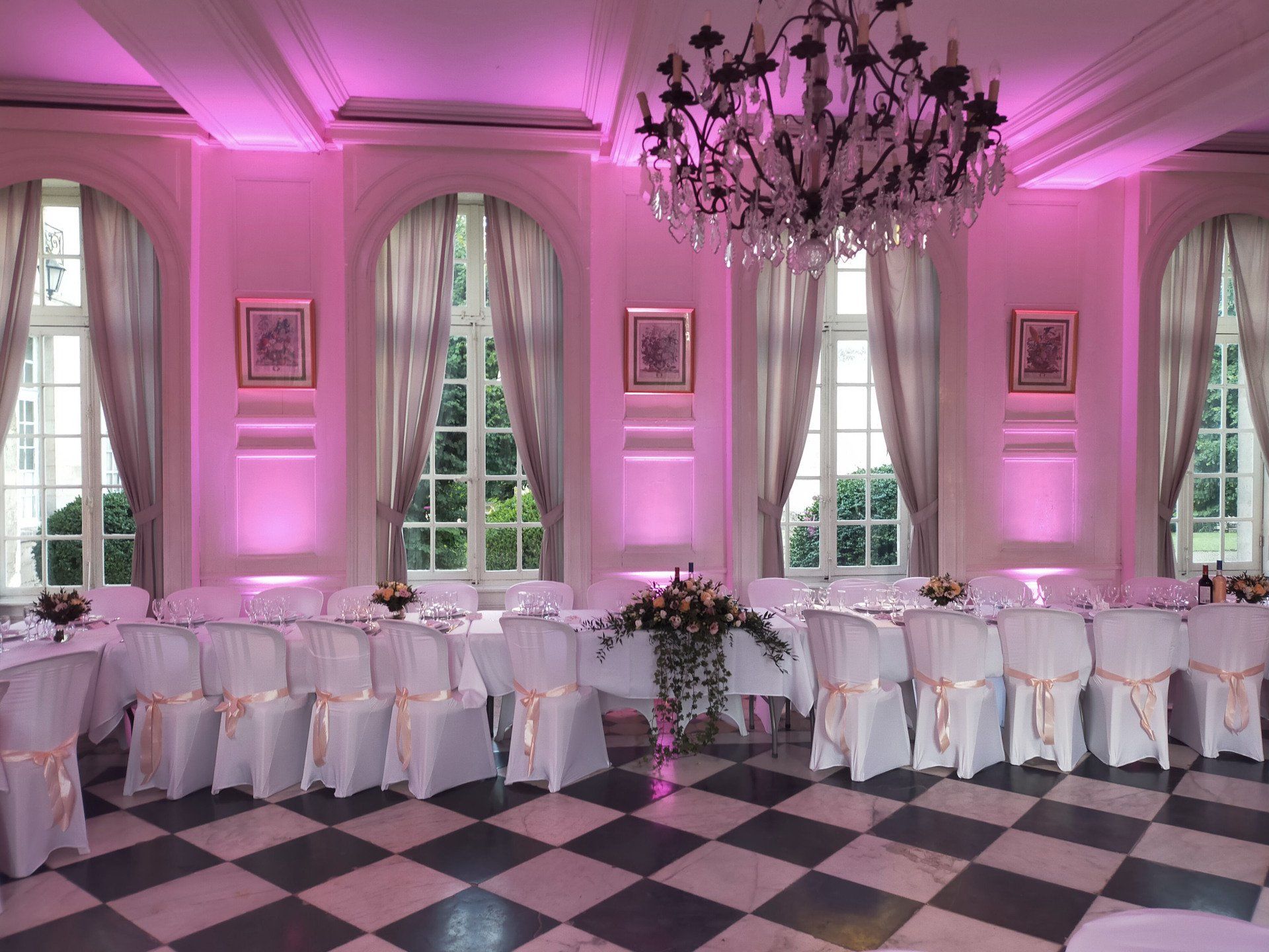 salle de réception jean-eric-dj-animation décoration led château de vic sur aisne