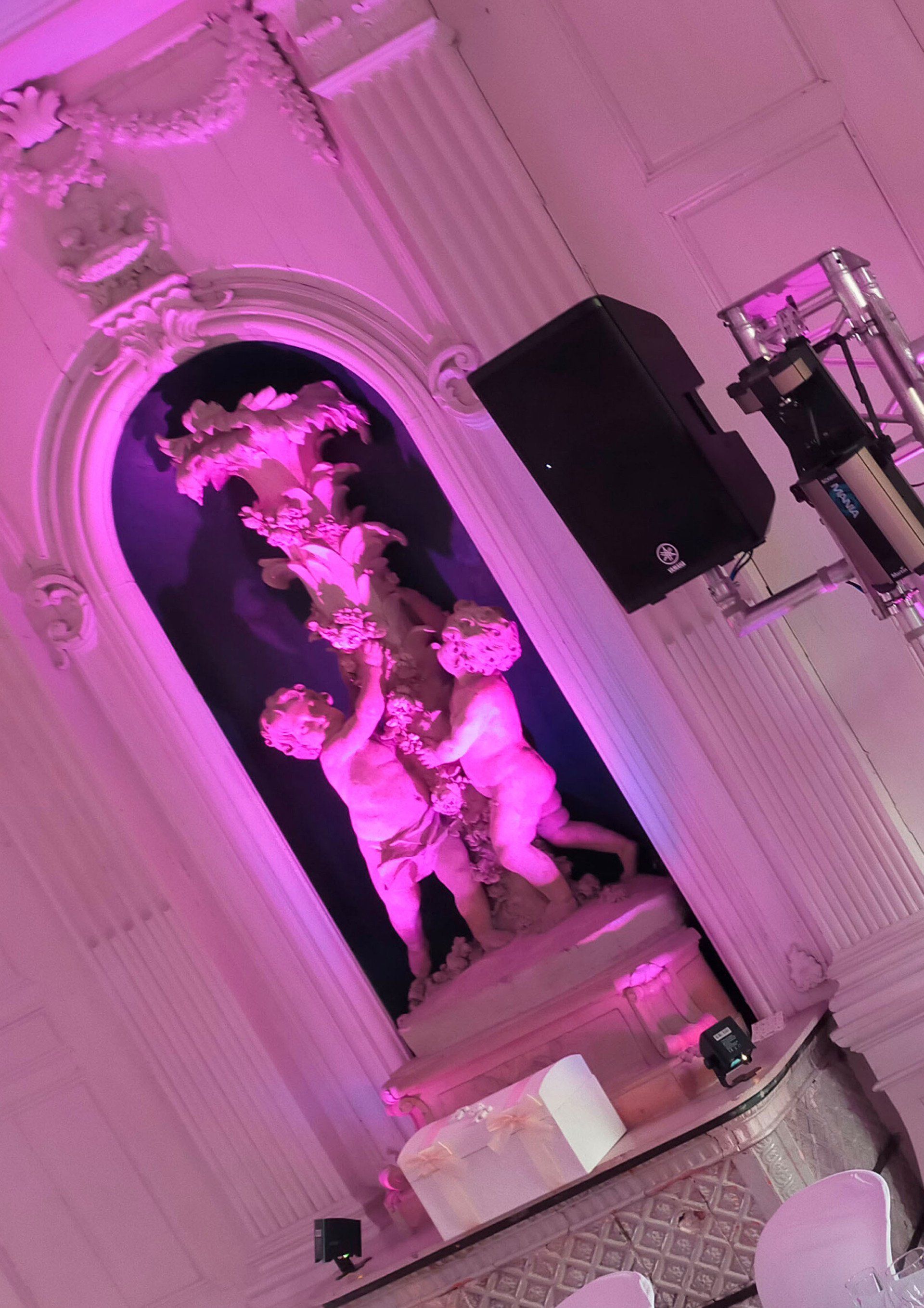 éclairage led sur statue jean-eric-dj-animation