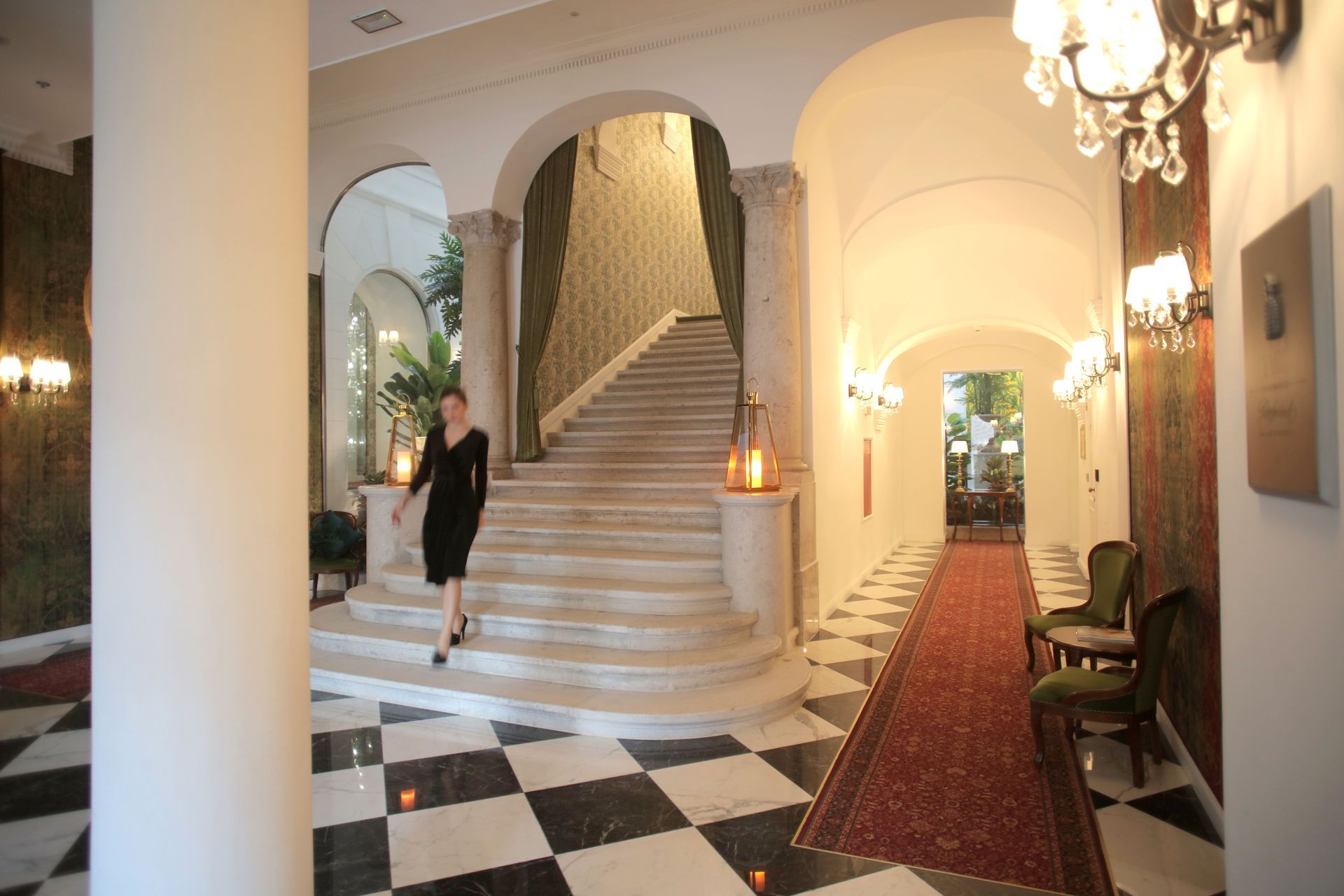 Why Luxury Hotel Websites Fail to Convert