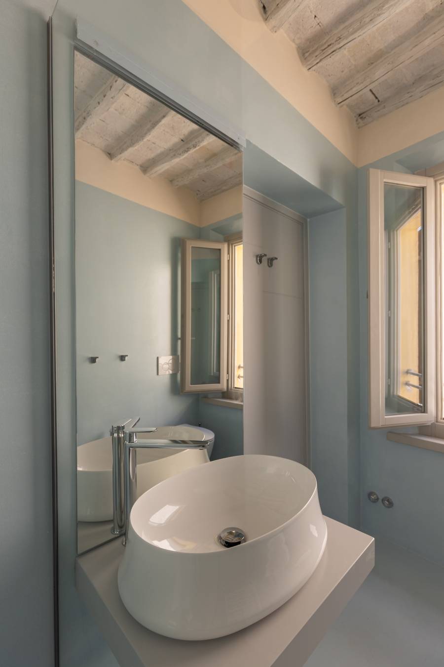 hotel bathroom in Buonconvento