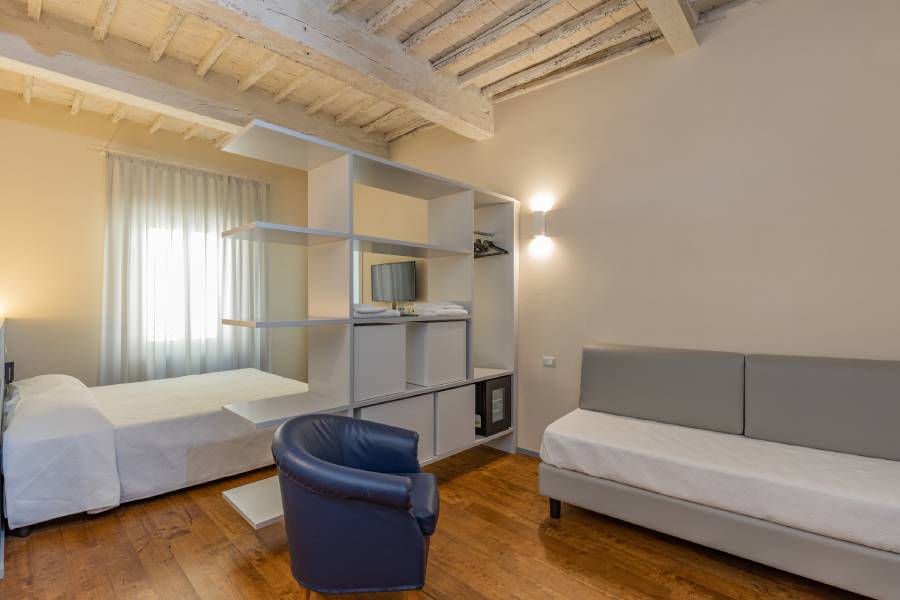 hotel room in Buonconvento