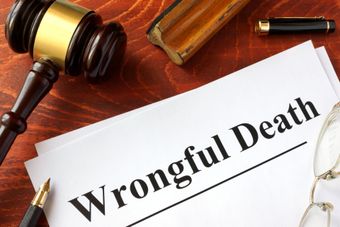Paper with Gavel — Brownsville, TX — Carré Law Firm Paper with Gavel — Brownsville, TX — Carré Law Firm