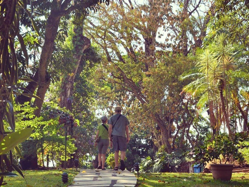 Birding couple at hotel Villa San Ignacio