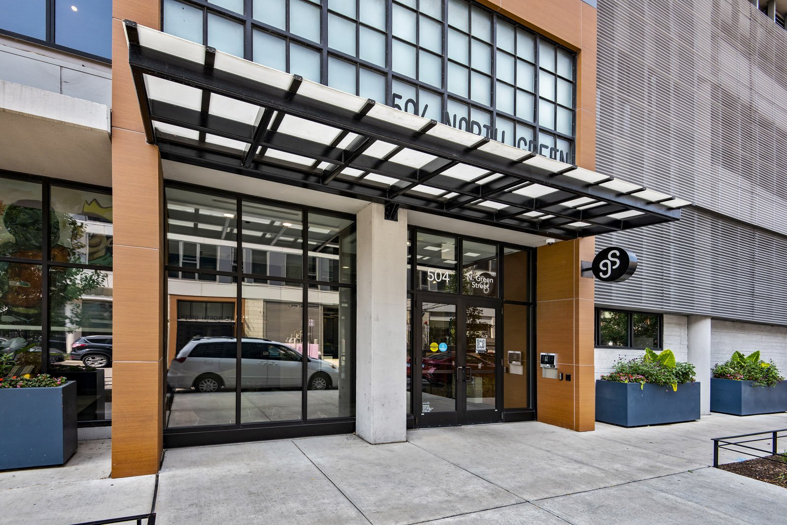 Gallery Reside on Green Street Apartments in River West