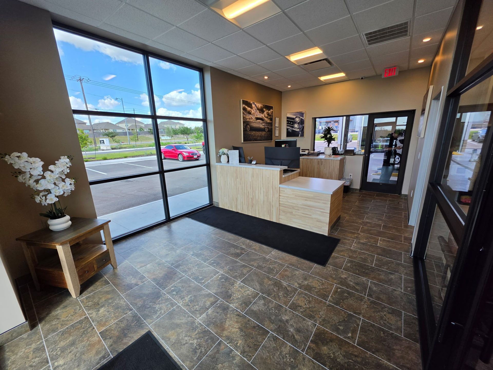 Auto Repair Shop Lobby | Locals Automotive Repair