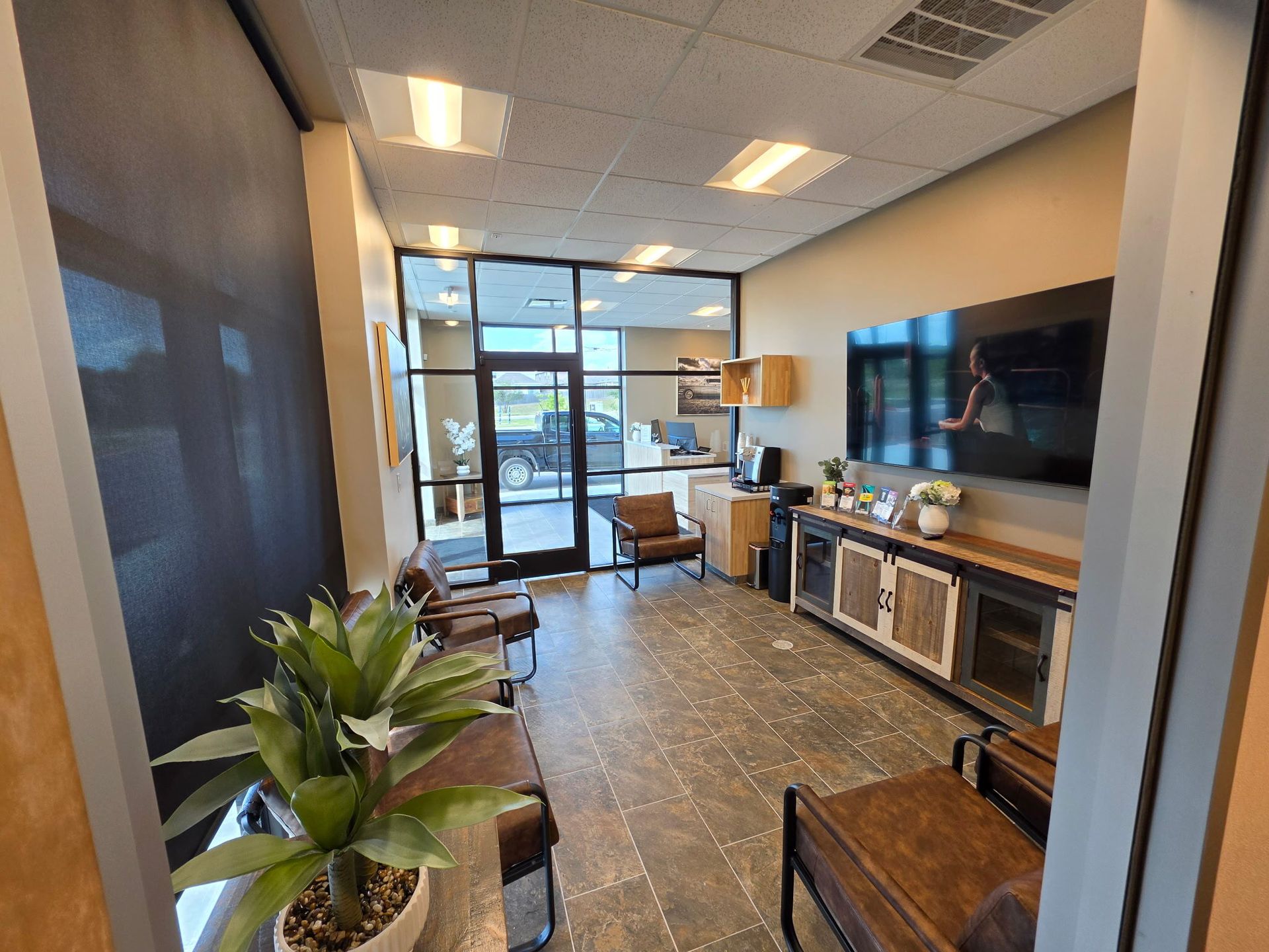 Auto Repair Shop Lobby | Locals Automotive Repair