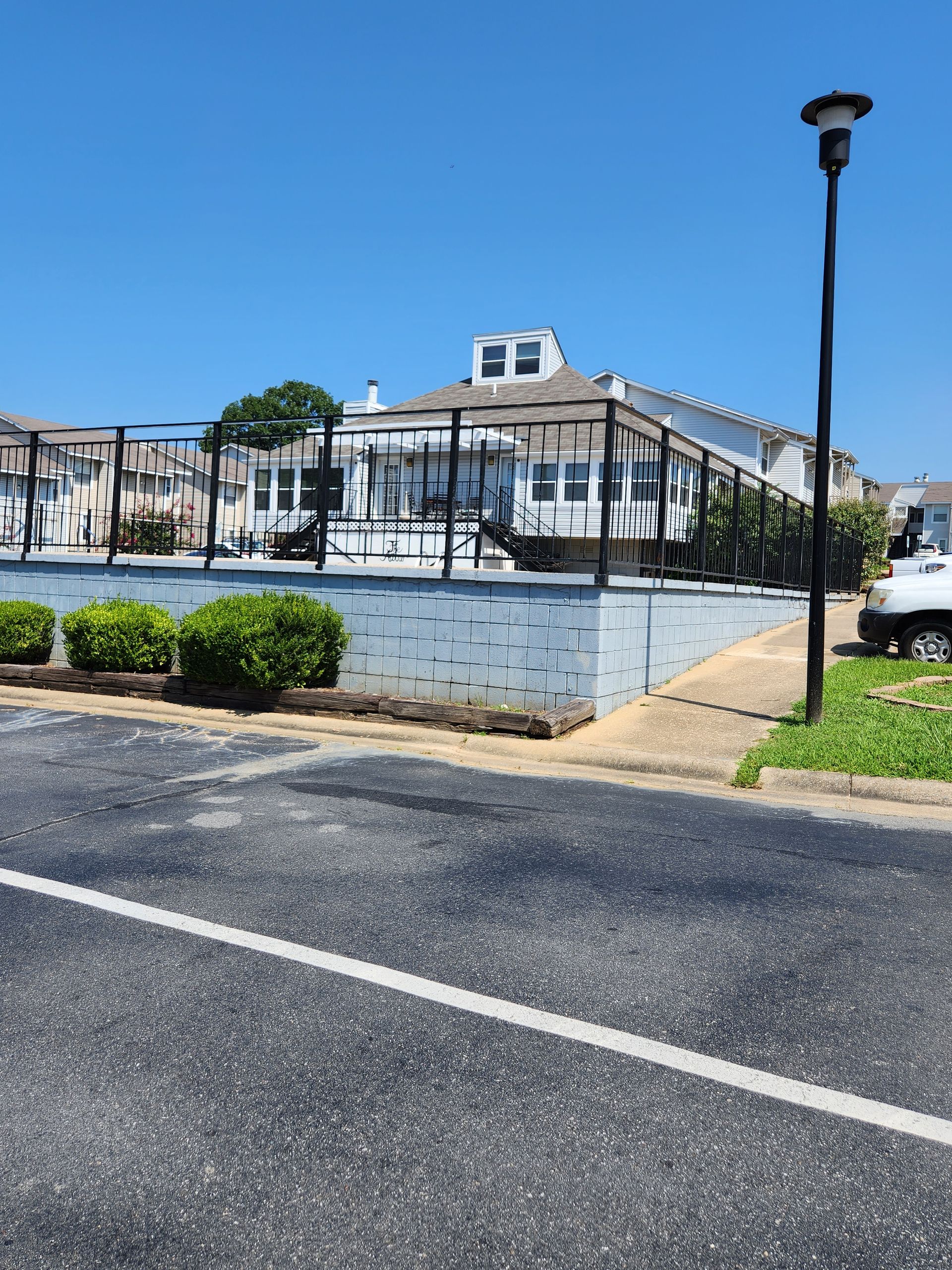 Arbour Apartments Exterior Photo
