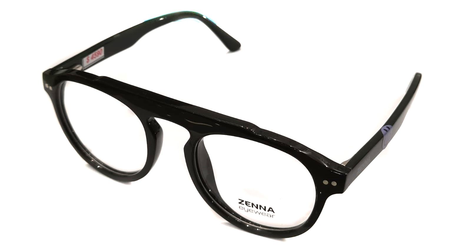 Un par de gafas zenith negras sobre un fondo blanco.