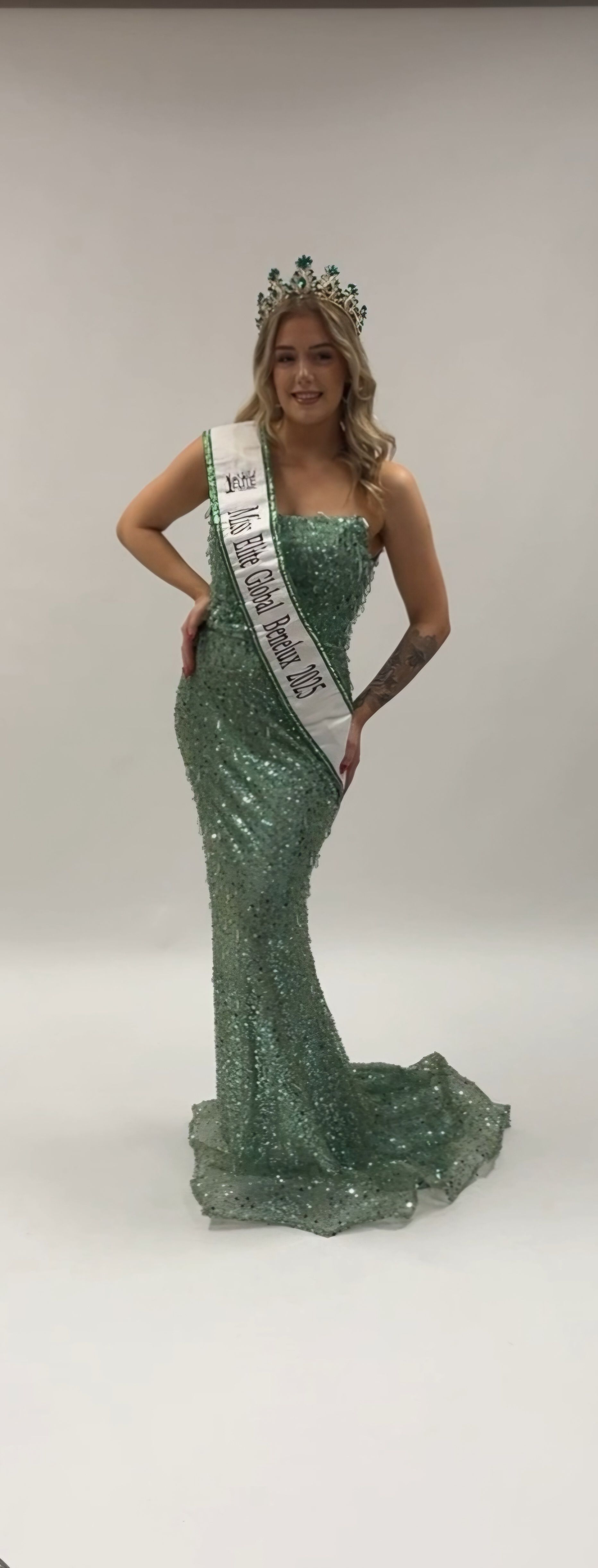 Galajurken voor Missverkiezing - Pageant - Gouden jurk met steentjes - Exclusieve galajurken