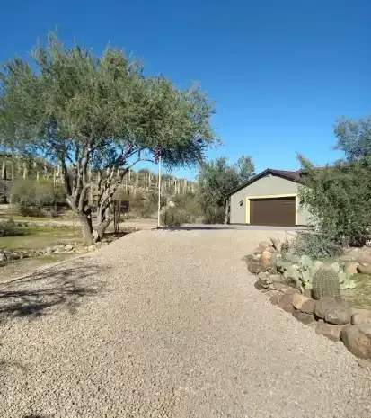 Fire prevention landscaping and defensible space in Black Canyon City, AZ