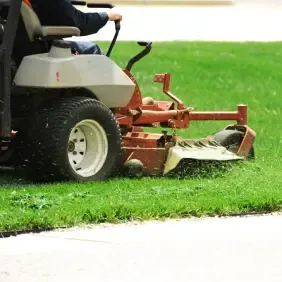 Lawn care, mowing, and maintenance services in Black Canyon City, AZ