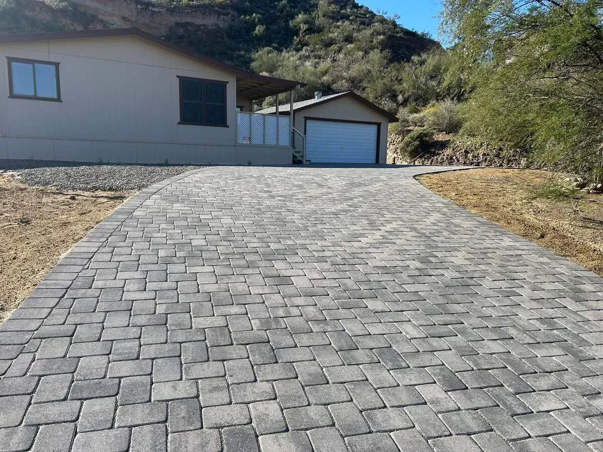 Local landscape professionals in Black Canyon City, AZ