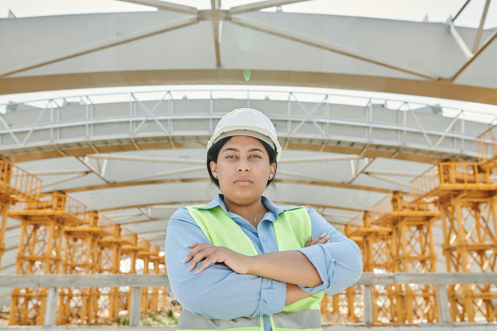 General contractor in safety gear