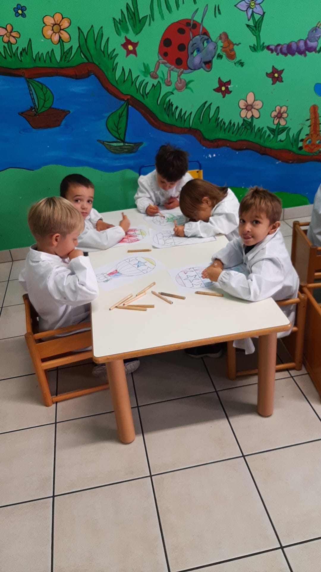 momento di svago e gioco in un asilo nido 2