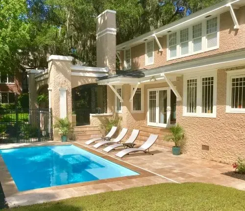 The Broadway pool with two tanning ledges