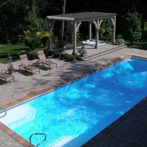 The Luxor Deep end pool