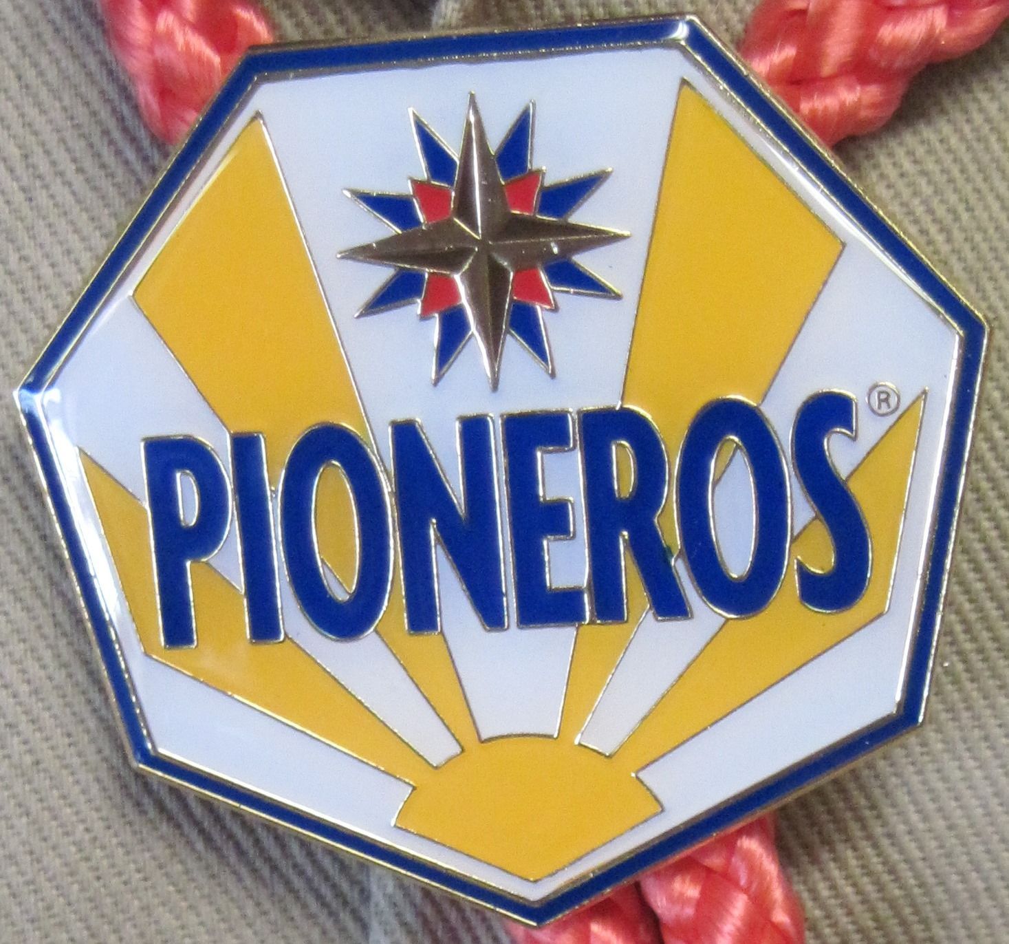 Corbata Bolo del grupo Pioneros