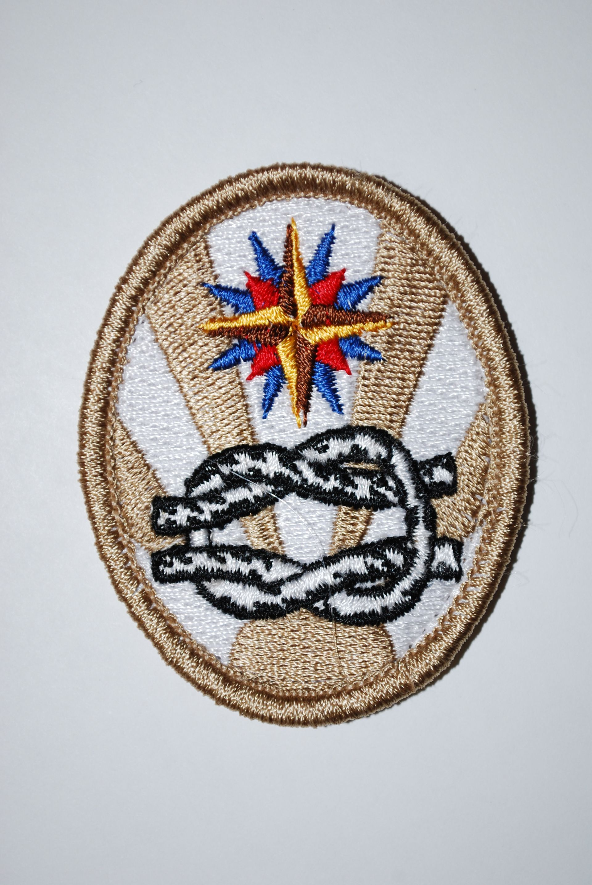 Discovery Rangers Bronze Square Knot Trail patch / Pioneros - Senda Bronce Nudo Cuadrado