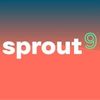 Het Sprout9-logo in wit en groen op een achtergrond met een donkerblauwe tot koraalkleurige gradiënt.