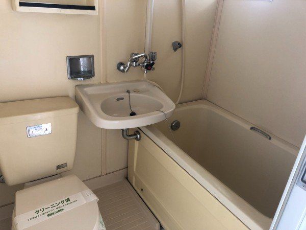PETIT210 Bathroom