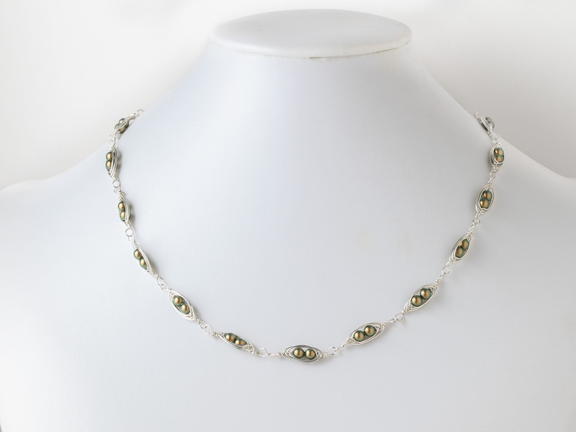Pea Pod Necklace great gift for those that are grieving