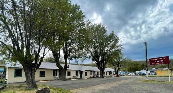 Wayne & Dottie's Cabins